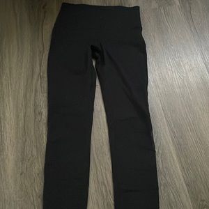 Ivivva black mesh leggings